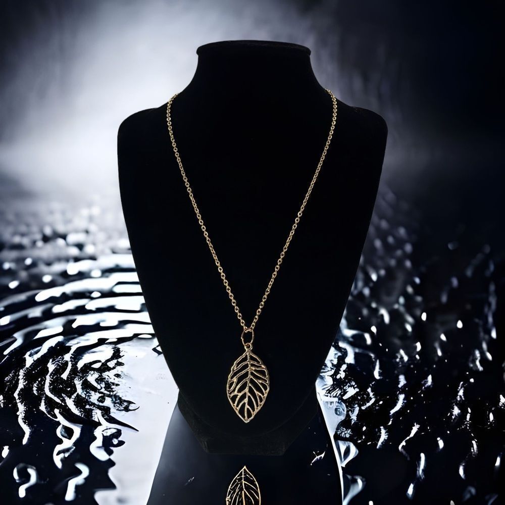 NWT Wool + Pepper Co. 14K Gold Plated Leaf & Chain Necklace - 18inch
